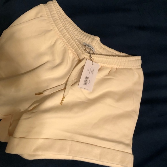 WeWoreWhat Pull-On Sweat Short in Off-white - Picture 4 of 5